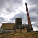 Cheminée friche Aramon par la Cleantech Vallée